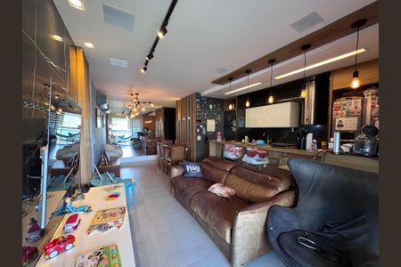 Sala de apartamento à venda com 2 quartos, 82m² em Barra da Tijuca, Rio de Janeiro