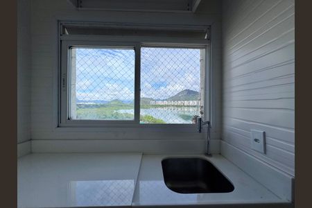 Apartamento à venda com 82m², 2 quartos e 1 vagaCozinha e Área de Serviço