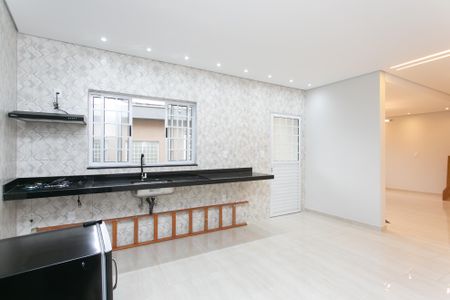 Casa à venda com 150m², 2 quartos e 2 vagasCozinha 