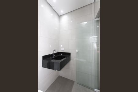 Casa à venda com 150m², 2 quartos e 2 vagasBanheiro da Suíte 2 