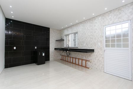 Casa à venda com 150m², 2 quartos e 2 vagasCozinha 