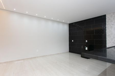 Casa à venda com 150m², 2 quartos e 2 vagasCozinha 