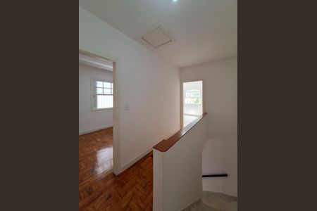 Hall de casa para alugar com 4 quartos, 163m² em Jardim São Paulo, São Paulo