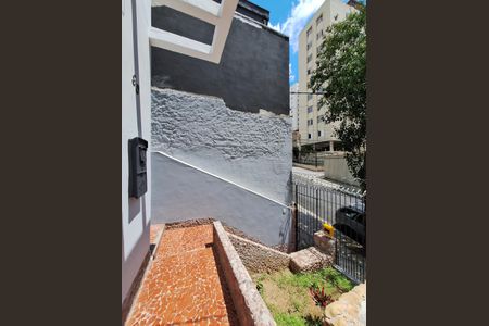 Entrada de casa para alugar com 4 quartos, 163m² em Jardim São Paulo, São Paulo