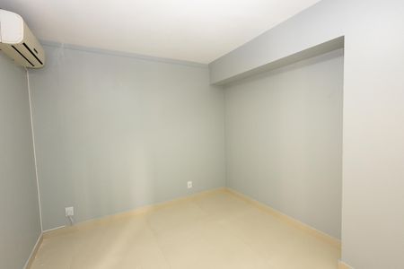 Quarto 2 de apartamento para alugar com 2 quartos, 61m² em Setor Bueno, Goiânia