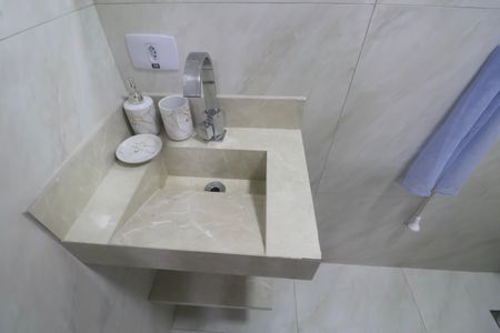 Apartamento para alugar com 90m², 3 quartos e 1 vaga Apartamento para alugar com 90m², 3 quartos e 1 vagaBanheiro Suíte 2