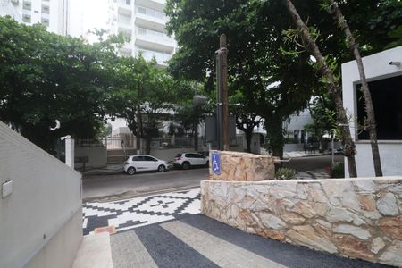 Apartamento para alugar com 90m², 3 quartos e 1 vaga Apartamento para alugar com 90m², 3 quartos e 1 vagaFachada