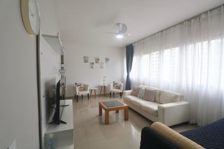 Sala de apartamento para alugar com 3 quartos, 90m² em Barra Funda, Guarujá