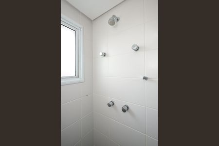 Apartamento para alugar com 163m², 3 quartos e 3 vagasChuveiro do banheiro da Suíte 3