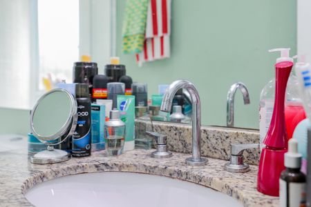 Apartamento à venda com 85m², 3 quartos e 2 vagas Apartamento à venda com 85m², 3 quartos e 2 vagasBanheiro da Suíte