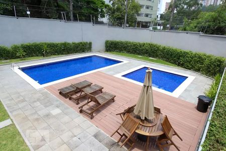 Apartamento à venda com 85m², 3 quartos e 2 vagas Apartamento à venda com 85m², 3 quartos e 2 vagasÁrea comum - Piscina