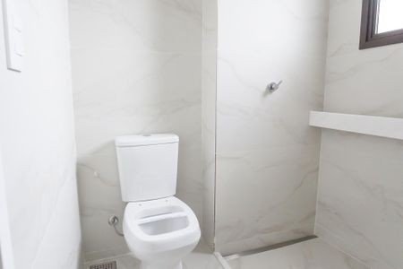 Apartamento à venda com 70m², 2 quartos e 2 vagasBanheiro suite 2