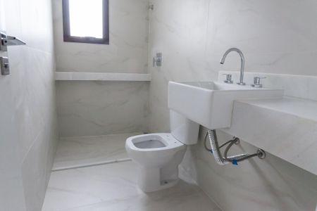 Apartamento à venda com 70m², 2 quartos e 2 vagasBanheiro suite 1