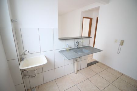 Apartamento para alugar com 48m², 2 quartos e 1 vagaCozinha e Área de Serviço