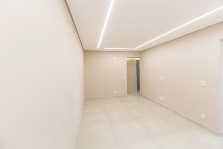 Sala  de apartamento para alugar com 3 quartos, 97m² em Empresarial 18 do Forte, Barueri