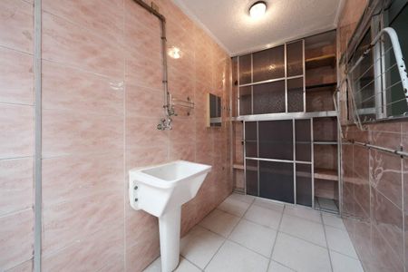 Casa para alugar com 70m², 2 quartos e sem vagaÁrea de Serviço