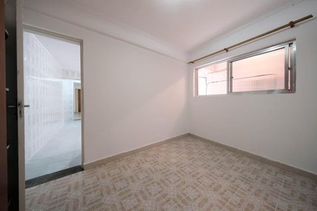 Quarto 2 de casa para alugar com 2 quartos, 70m² em Vila Rio Branco, São Paulo