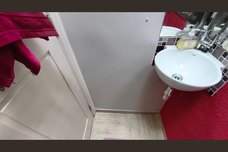 Casa à venda com 150m², 2 quartos e 2 vagasLavabo