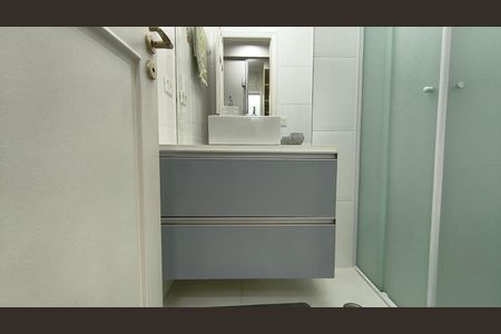 Casa à venda com 150m², 2 quartos e 2 vagasBanheiro 