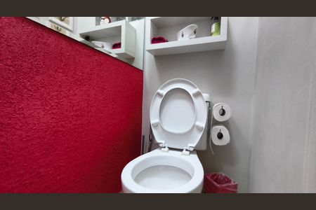 Casa à venda com 150m², 2 quartos e 2 vagasLavabo