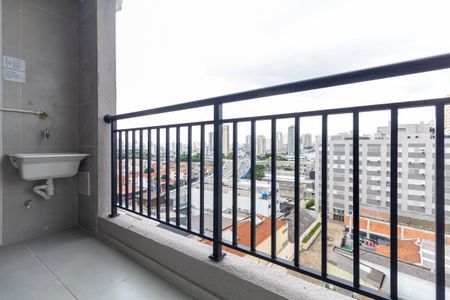 Apartamento à venda com 43m², 2 quartos e 1 vaga Apartamento à venda com 43m², 2 quartos e 1 vagaVaranda e área de serviço