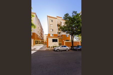 Apartamento à venda com 70m², 3 quartos e 2 vagas Apartamento à venda com 70m², 3 quartos e 2 vagasFachada