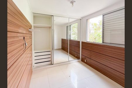 Apartamento à venda com 70m², 3 quartos e 2 vagas Apartamento à venda com 70m², 3 quartos e 2 vagasSuíte