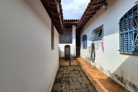 Casa para alugar com 420m², 3 quartos e 4 vagasCorredor 