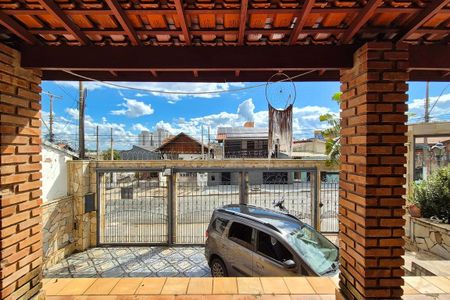 Vista da sala de TV de casa à venda com 3 quartos, 420m² em Jardim do Lago, Campinas
