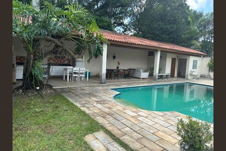 Casa à venda com 390m², 4 quartos e sem vaga