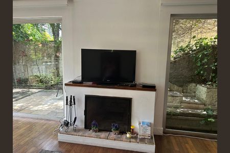 Casa à venda com 390m², 4 quartos e sem vaga