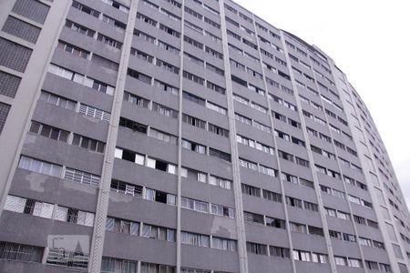 Apartamento para alugar com 80m², 2 quartos e 1 vaga Apartamento para alugar com 80m², 2 quartos e 1 vagaFachada