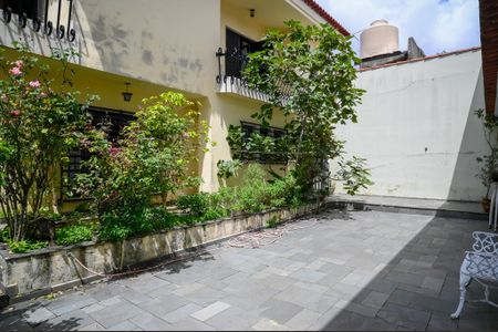Casa para alugar com 350m², 7 quartos e 6 vagasQuintal