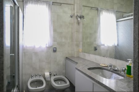 Casa para alugar com 350m², 7 quartos e 6 vagasBanheiro Suíte 2