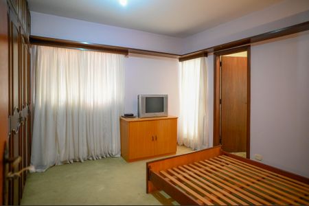 Casa para alugar com 350m², 7 quartos e 6 vagasSuíte 4