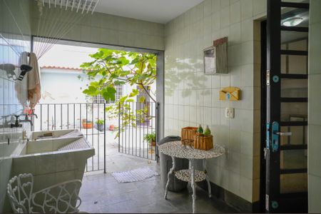 Casa para alugar com 350m², 7 quartos e 6 vagasÁrea de Serviço