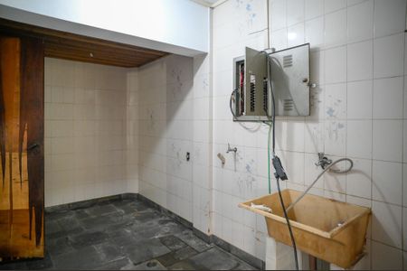 Casa para alugar com 350m², 7 quartos e 6 vagasÁrea de Serviço 2