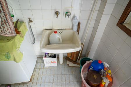 Casa para alugar com 350m², 7 quartos e 6 vagasÁrea de Serviço - Casa 2