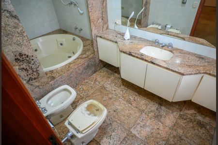 Casa para alugar com 350m², 7 quartos e 6 vagasBanheiro Suíte