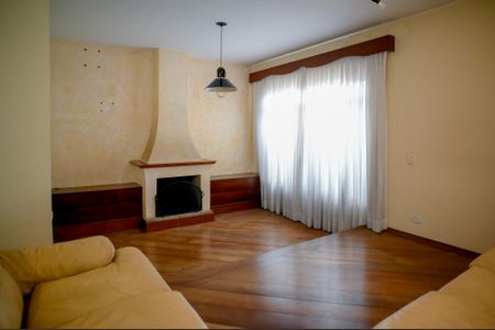 Casa para alugar com 350m², 7 quartos e 6 vagasSala