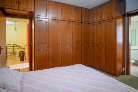 Casa para alugar com 350m², 7 quartos e 6 vagasSuíte 3