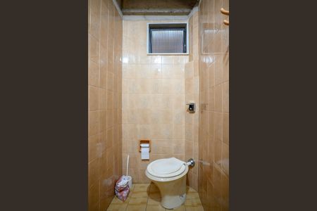 Casa para alugar com 350m², 7 quartos e 6 vagasBanheiro Área comum