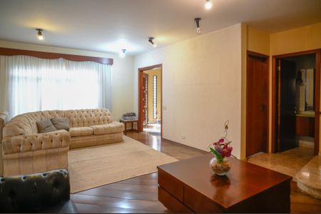 Casa para alugar com 350m², 7 quartos e 6 vagasSala