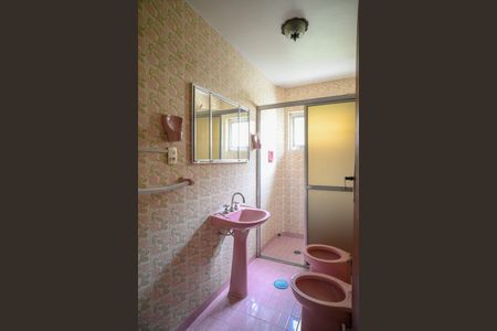 Casa para alugar com 350m², 7 quartos e 6 vagasBanheiro - Casa 2