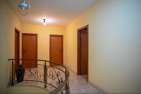 Casa para alugar com 350m², 7 quartos e 6 vagasCorredor/Circulação