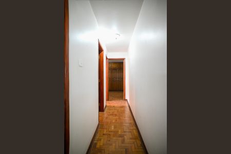 Casa para alugar com 350m², 7 quartos e 6 vagasCorredor - Casa 2