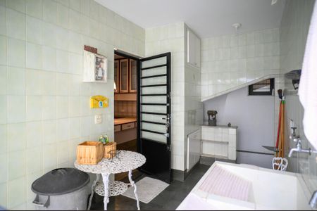 Casa para alugar com 350m², 7 quartos e 6 vagasÁrea de Serviço