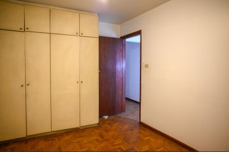 Casa para alugar com 350m², 7 quartos e 6 vagasQuarto 1 - Casa 2