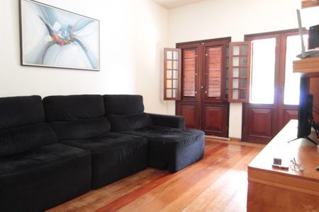 Casa à venda com 4 quartos, 380m² em Jacaré, Niterói