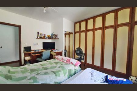 Casa à venda com 4 quartos, 500m² em Piratininga, Niterói